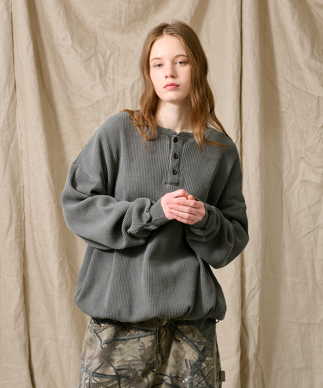 ワコマリア ピンナップガール　総柄 ヘンリーネック ワッフル サーマル WETTEMPT｜ウィテンプト】HENRY NECK PIGMENT WAFFLE LONG TEE