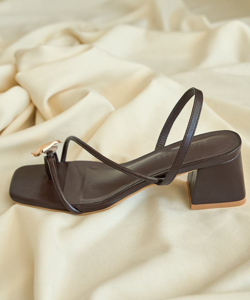 【予約商品】nuance metal motif sandals / ニュアンスメタルモチーフサンダル