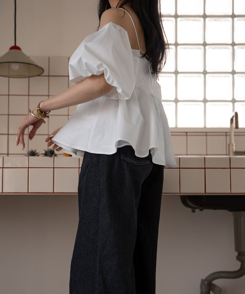 volume off shoulder blouse / ボリュームオフショルダーブラウス