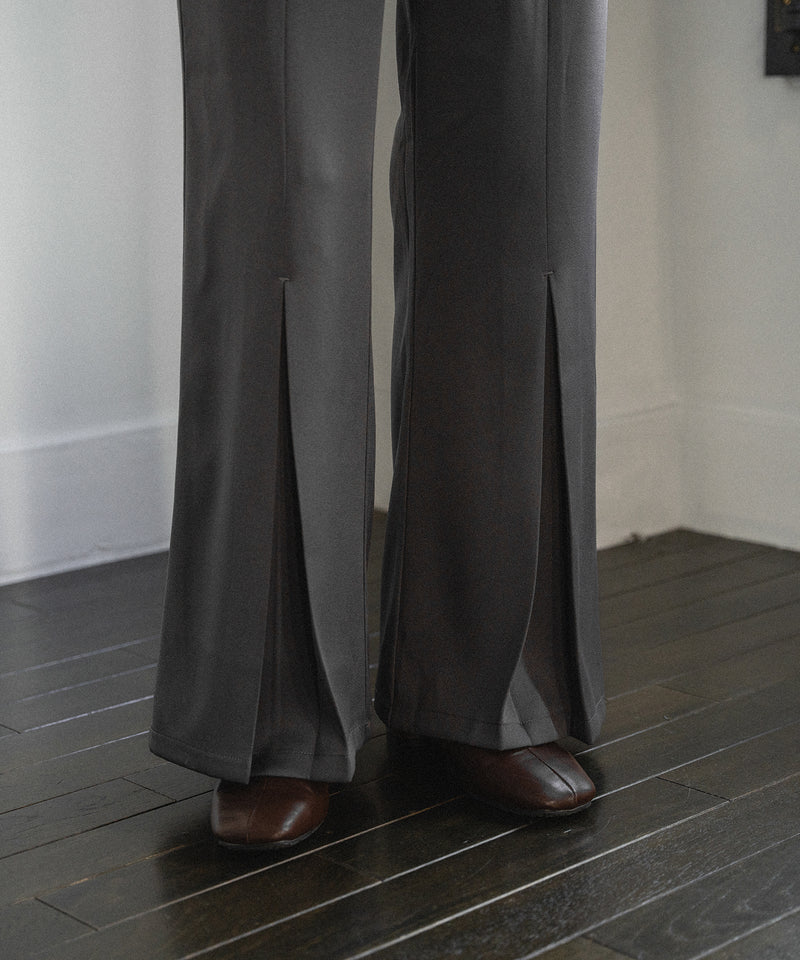 center pleats flare pants / センタープリーツフレアパンツ