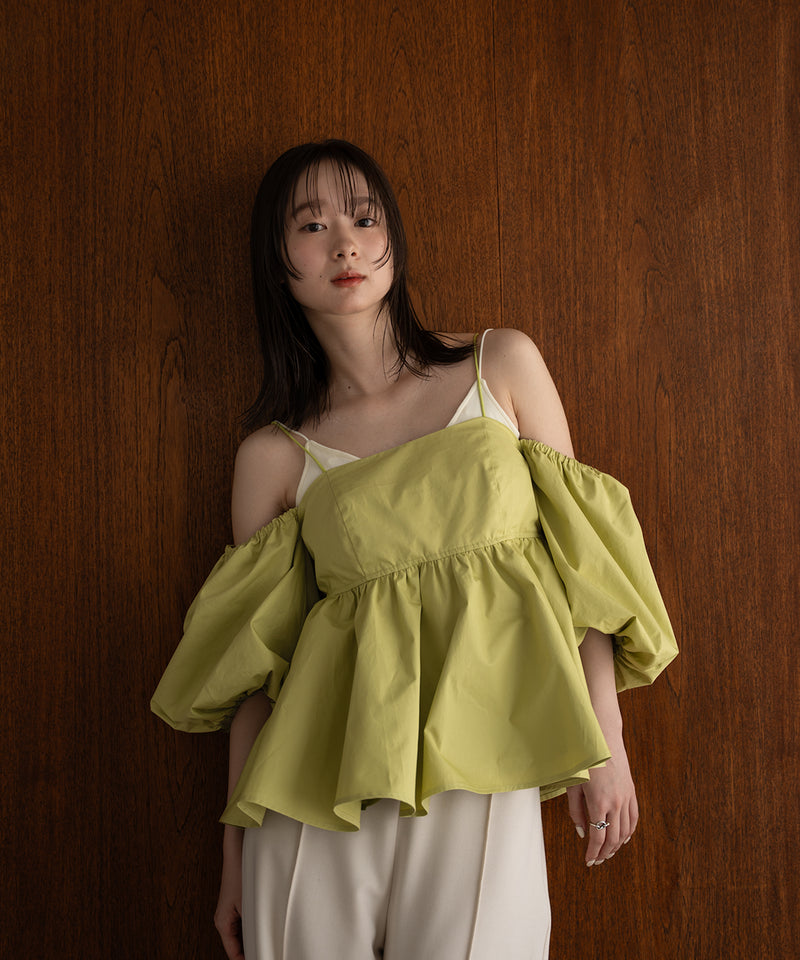 volume off shoulder blouse / ボリュームオフショルダーブラウス