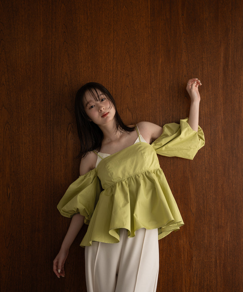 volume off shoulder blouse / ボリュームオフショルダーブラウス