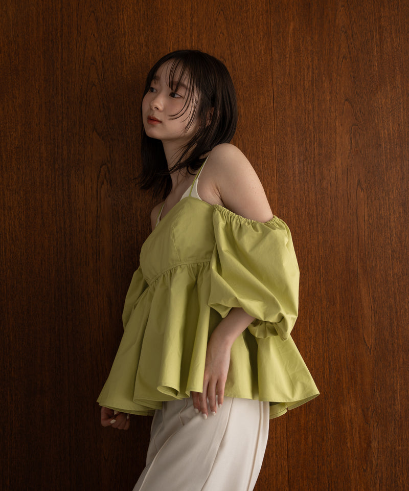 volume off shoulder blouse / ボリュームオフショルダーブラウス