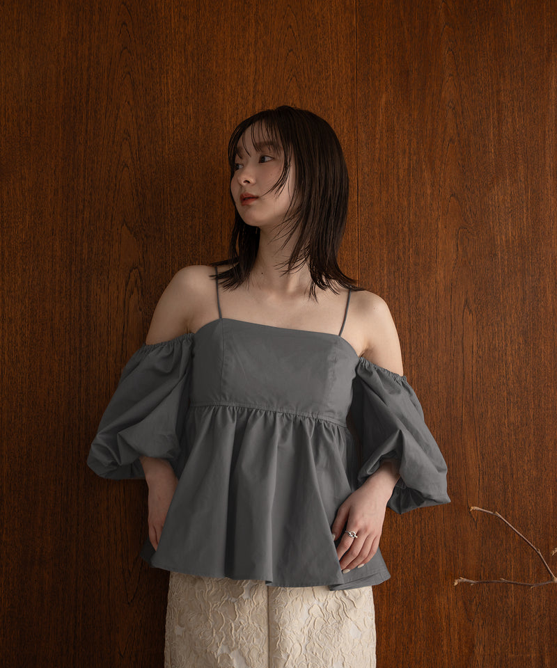 volume off shoulder blouse / ボリュームオフショルダーブラウス