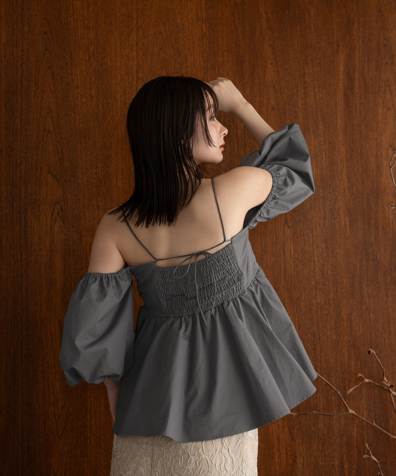 volume off shoulder blouse / ボリュームオフショルダーブラウス