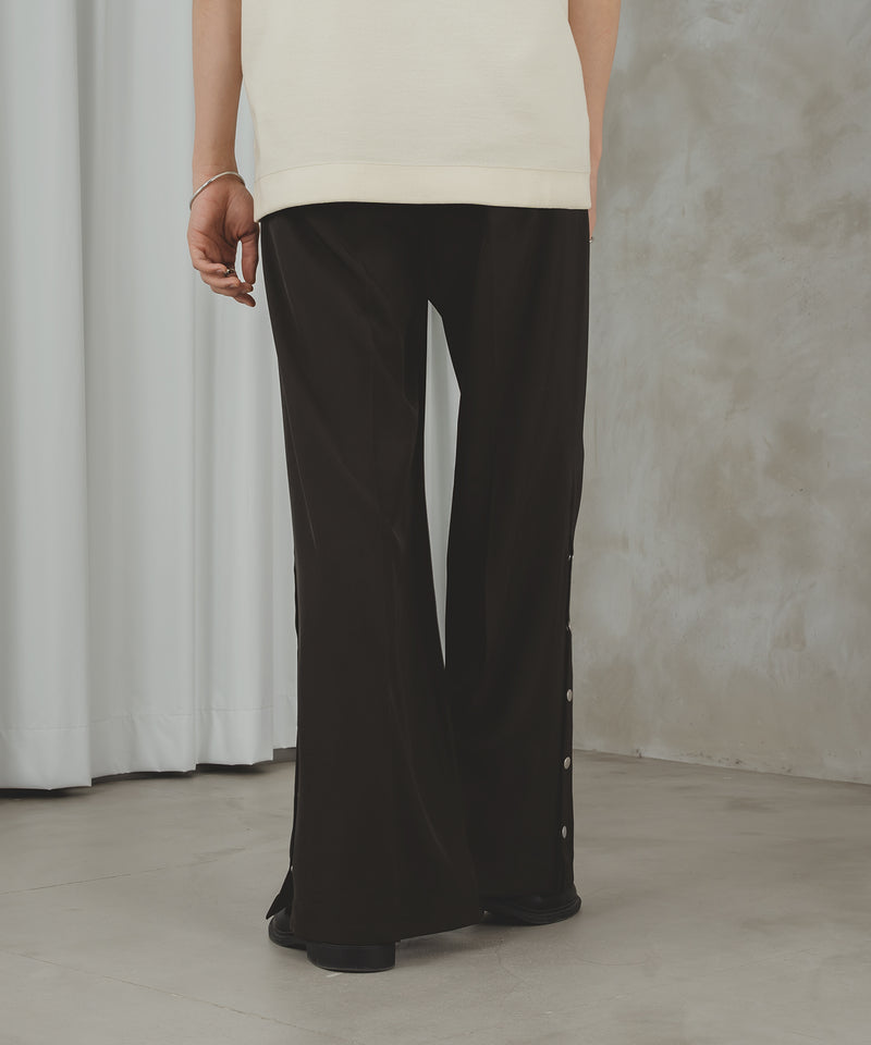 SIDE DOT BOTTON SLIT PANTS/サイドボタンスリットパンツ