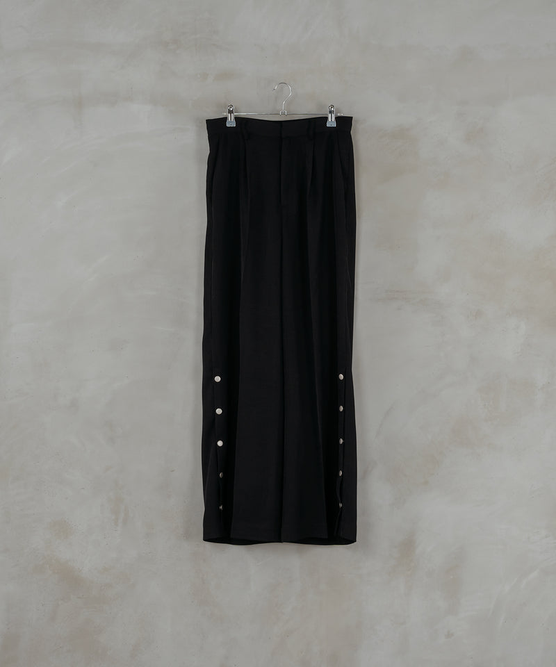 SIDE DOT BOTTON SLIT PANTS/サイドボタンスリットパンツ