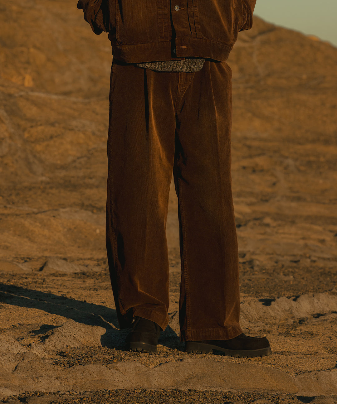 WETTEMPT BLEACHED CORDUROY SLACKS Mサイズ WETTEMPT｜ウィテンプト】BLEACHED CORDUROY SLACKS / ブリーチ