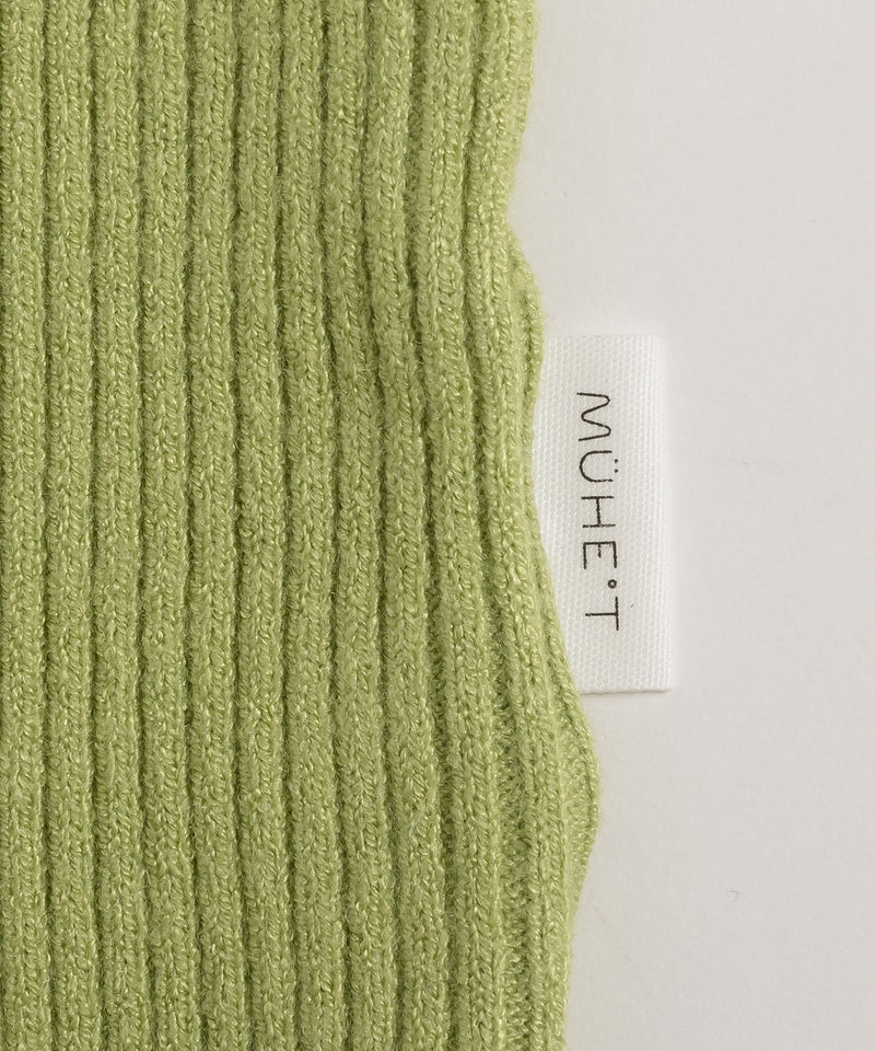 RIB TURTLE NECK KNIT