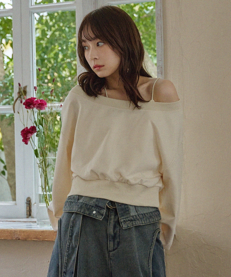 offshoulder sweatshirt / オフショルダースウェットトップス