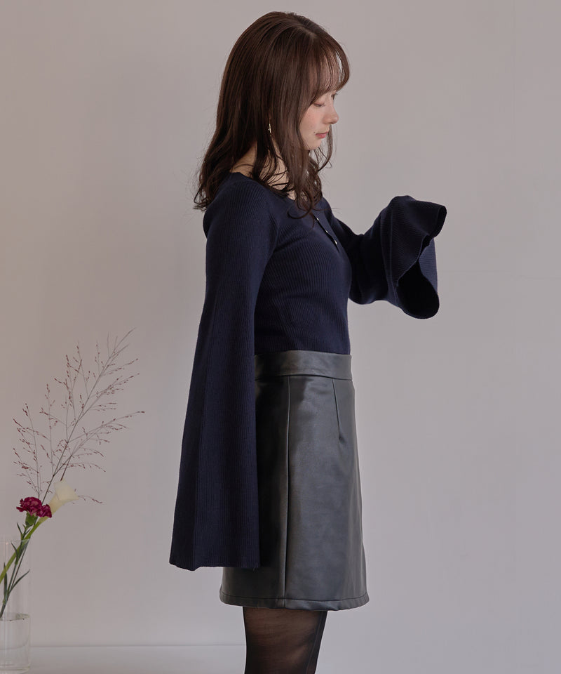 button design flare sleeve rib knit / ボタンデザインフレアスリーブリブニット