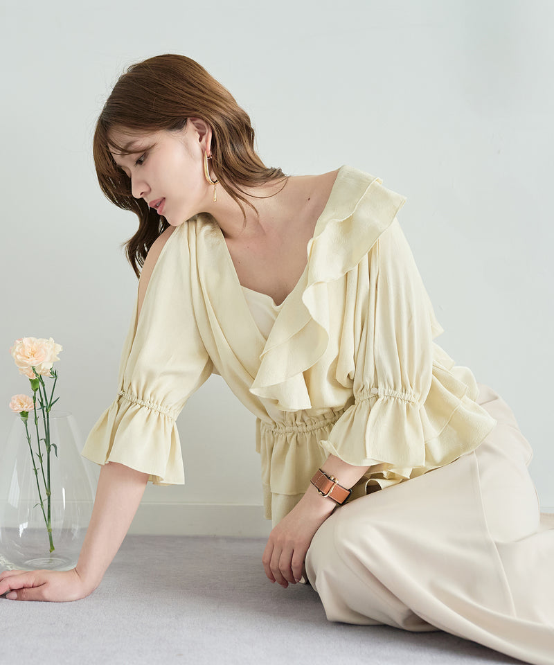 asymmetrical frill blouse / アシンメトリーフリルブラウス