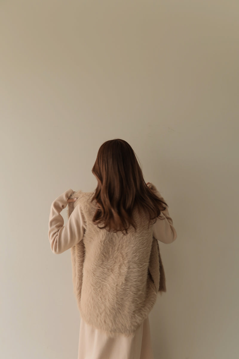 shaggy knit vest / シャギーニットベスト