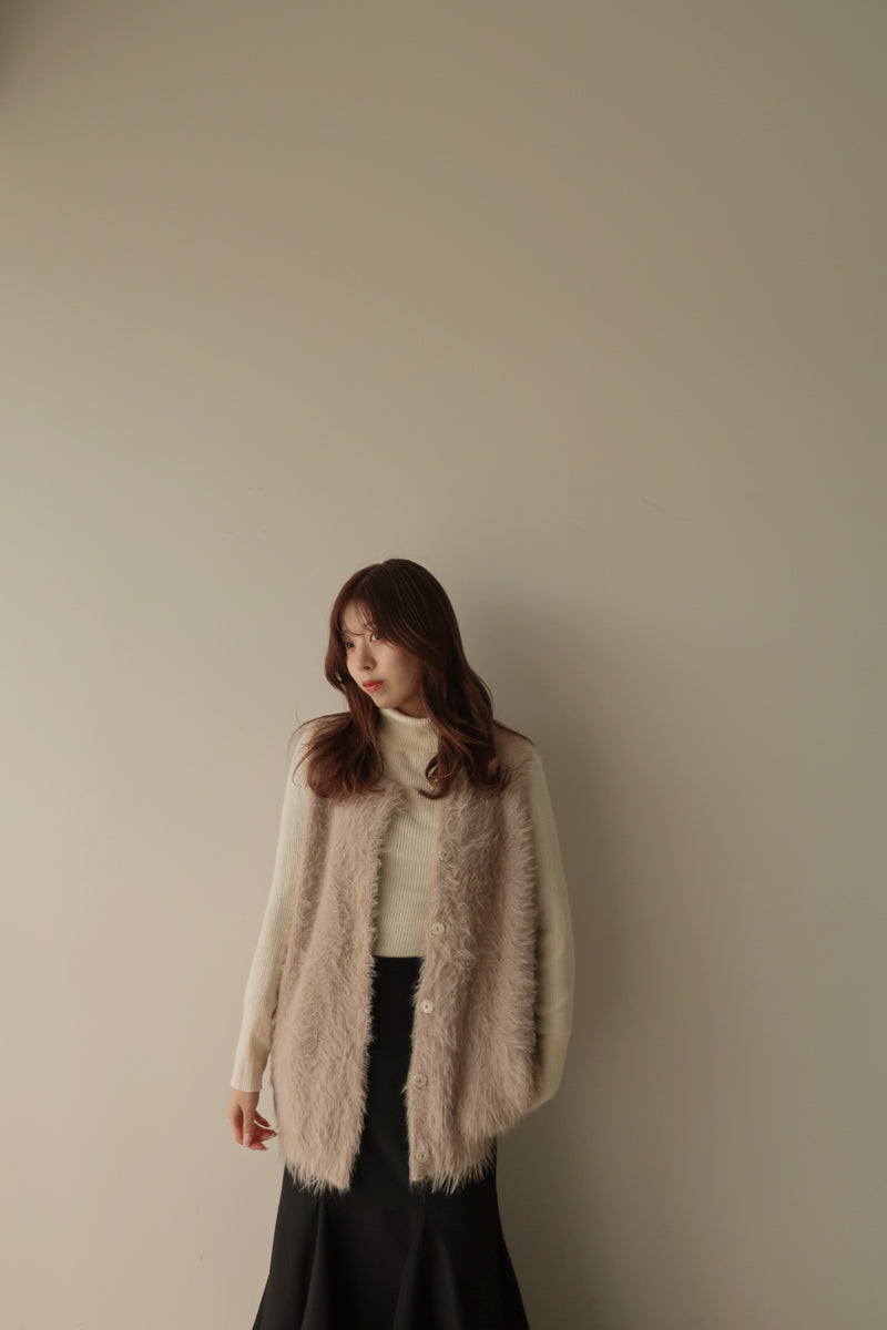 shaggy knit vest / シャギーニットベスト